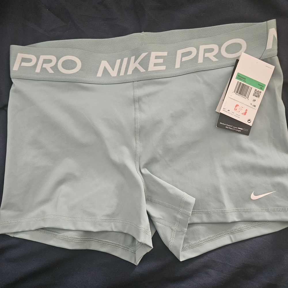 Nike Pro Women's Mint Green Training Bike Shorts